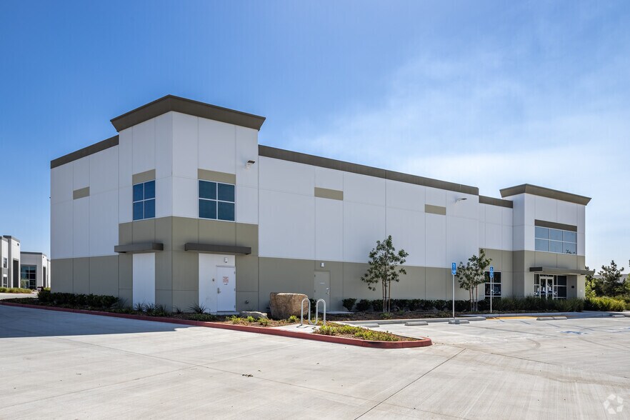 More Photos Of 14000 Meridian Pky, Riverside Warehouse For Lease