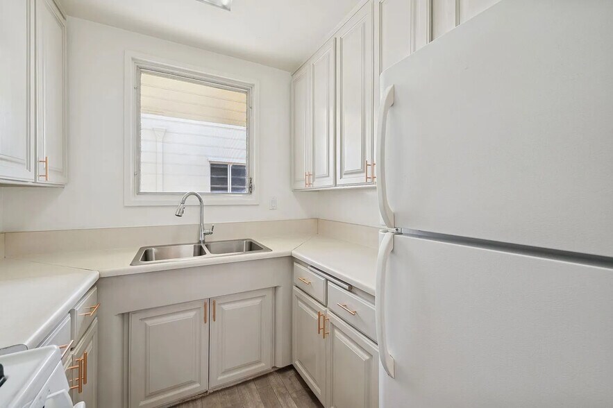 More Photos Of 333 S Rexford Dr, Beverly Hills Apartments For Sale