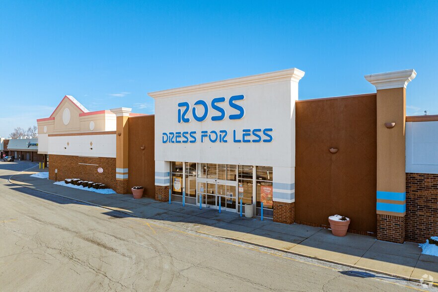 More Photos Of 2917 N Vermilion st, Danville General Retail For Lease