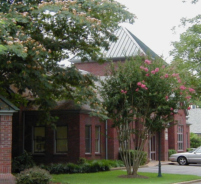 Primary Photo Of 165 N Main St, Collierville Office For Lease