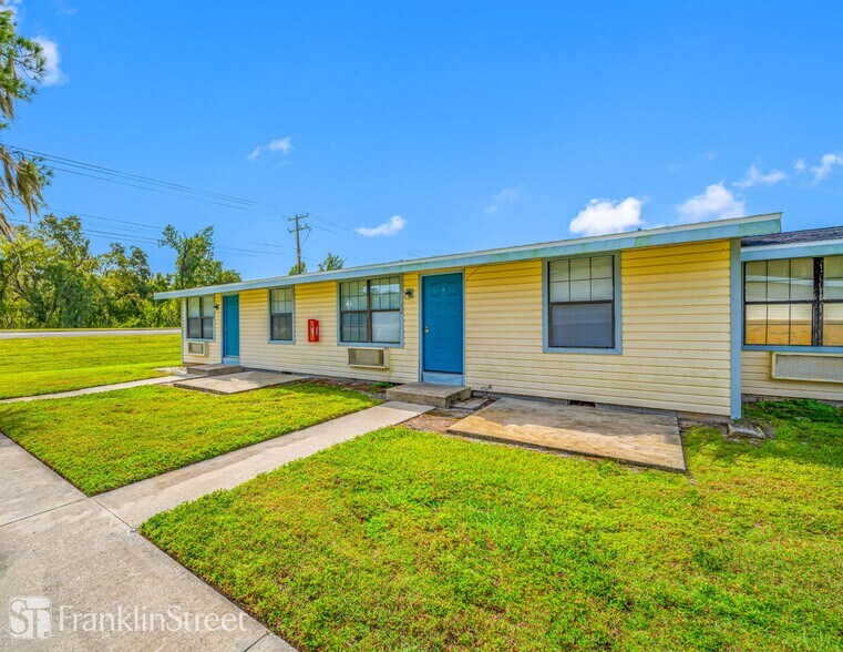 More Photos Of 1295 N US Highway 17, Bartow Apartments For Sale
