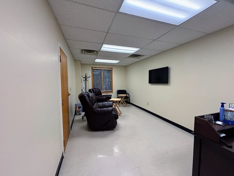 More Photos Of 660 Cooper Rd, Westerville Medical For Sale