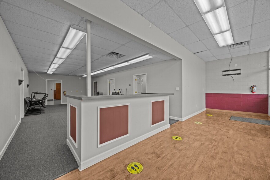 More Photos Of 201 4th St, Walnut Cove Office For Sale