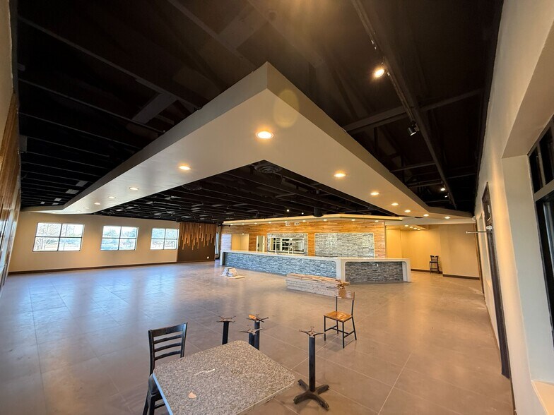 More Photos Of 1840 N Plano Rd, Richardson Freestanding For Lease