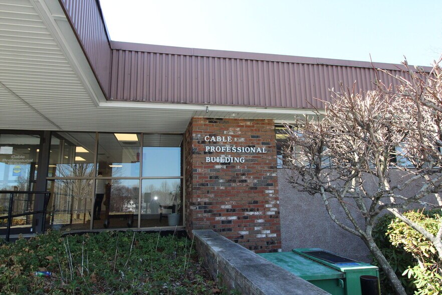 More Photos Of 130 County Rd, Ipswich Office For Lease