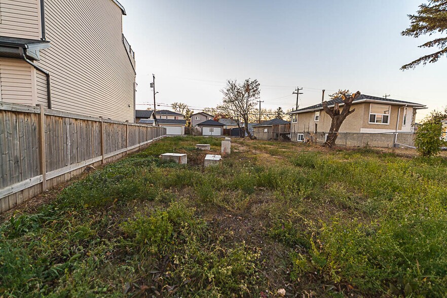 More Photos Of 11640 80th St NW, Edmonton Land For Sale