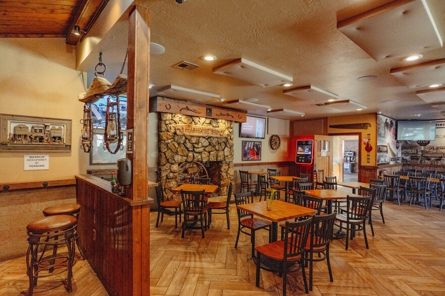 More Photos Of 5159 CA-140, Mariposa General Retail For Sale