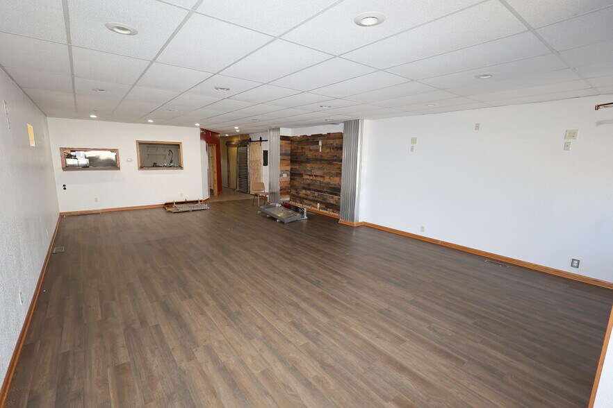 More Photos Of 101 W Main St, Syracuse Storefront Retail Residential For Sale
