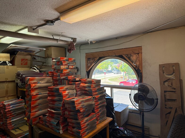 More Photos Of 22339 48 Av, Langley Auto Repair For Sale
