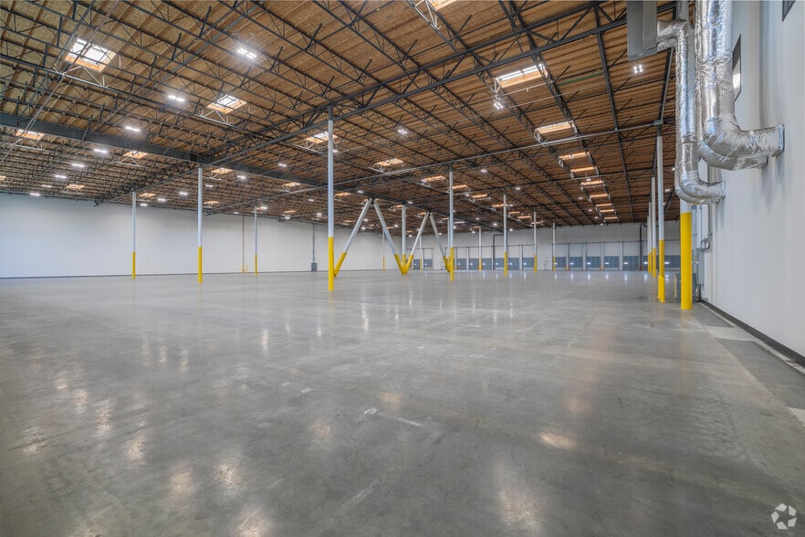 More Photos Of 2380 Williams St, San Leandro Warehouse For Lease