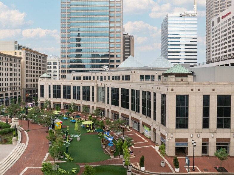 More Photos Of 120 Monument Cir, Indianapolis Office For Lease