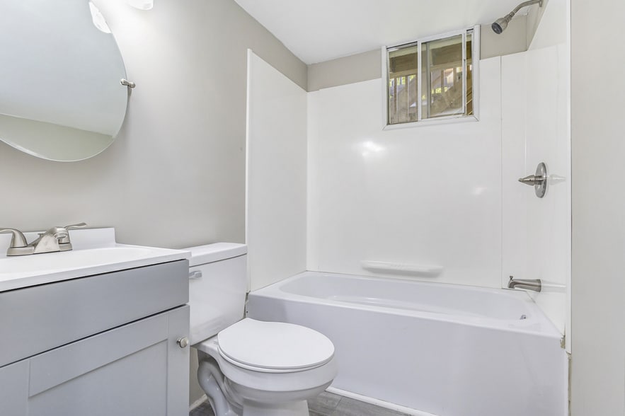 More Photos Of 161 Gale Ave, Galesburg Apartments For Sale