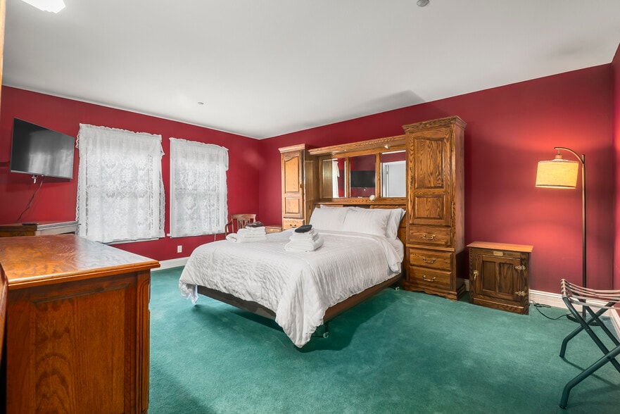 More Photos Of 790 California 2, Wrightwood Specialty For Sale