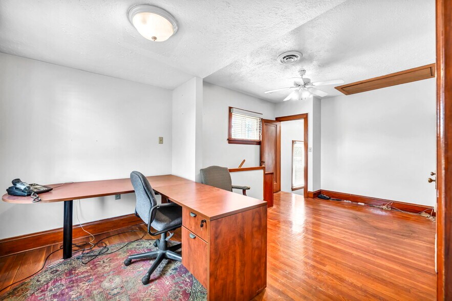 More Photos Of 881 E 222nd St, Euclid Office Residential For Sale