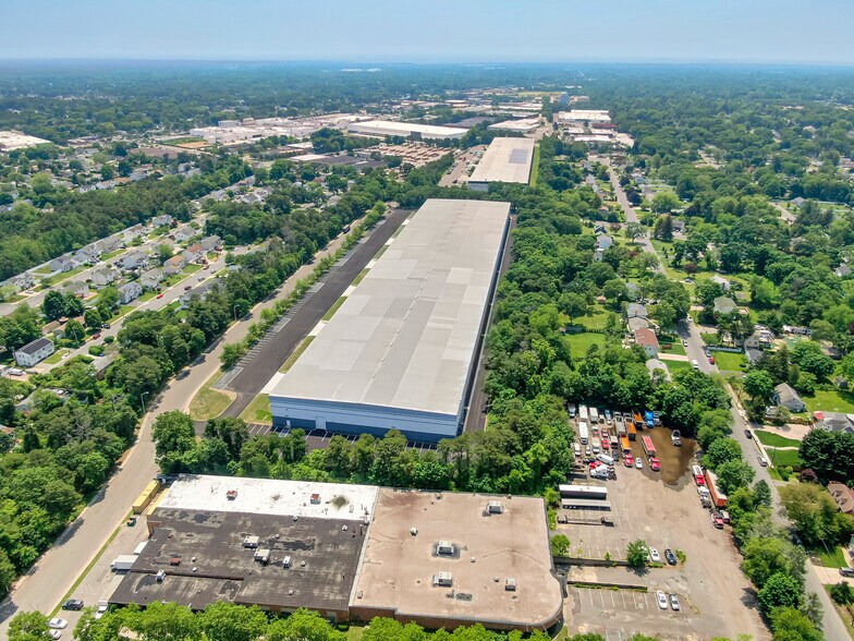 More Photos Of 145 Candlewood Rd, Bay Shore Warehouse For Lease