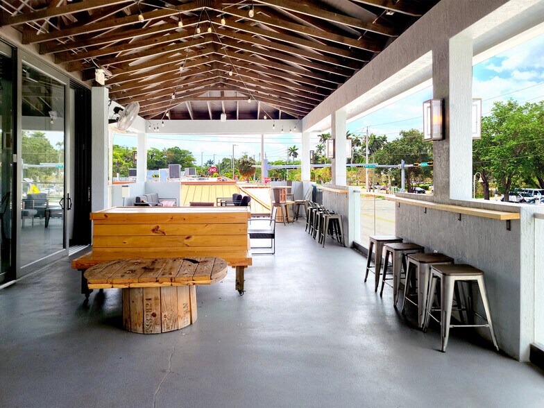 More Photos Of 2010 Wilton Dr, Wilton Manors Restaurant For Sale