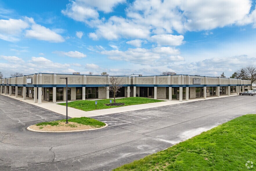 More Photos Of 2218-2224 Dividend Dr, Columbus Research And Development For Lease