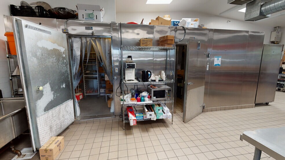More Photos Of 3923 W Jefferson Blvd, Los Angeles Food Processing For Lease