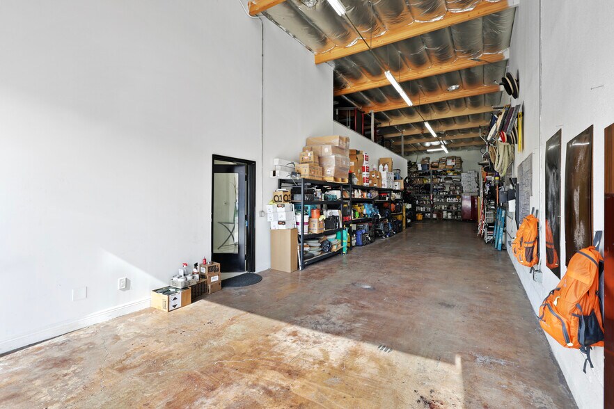 More Photos Of 12862 Foothill Blvd, Sylmar Warehouse For Sale