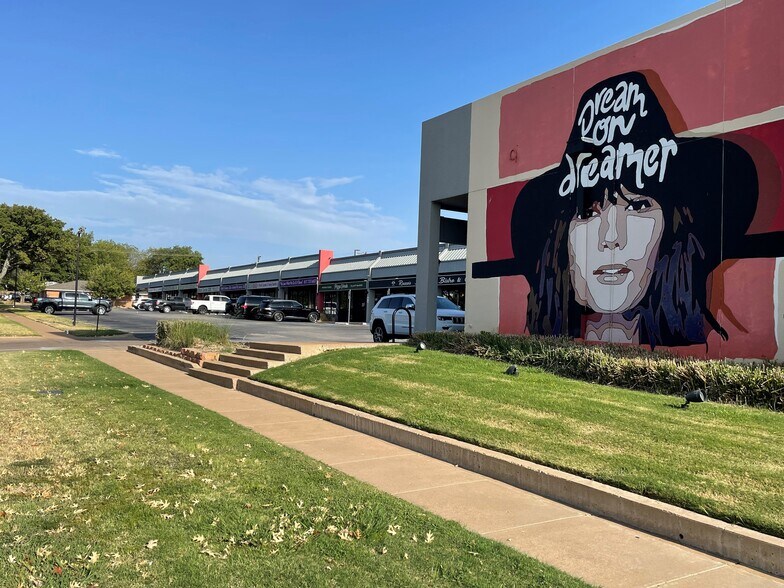 Primary Photo Of 5700-5730 Locke Ave, Fort Worth Unknown For Lease