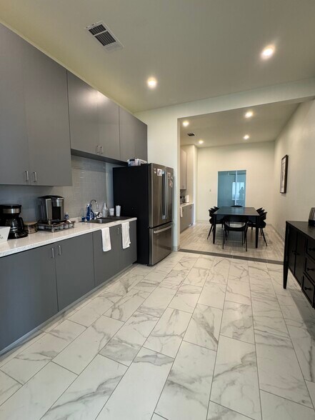 More Photos Of 10103 Louetta Rd, Houston Medical For Sale