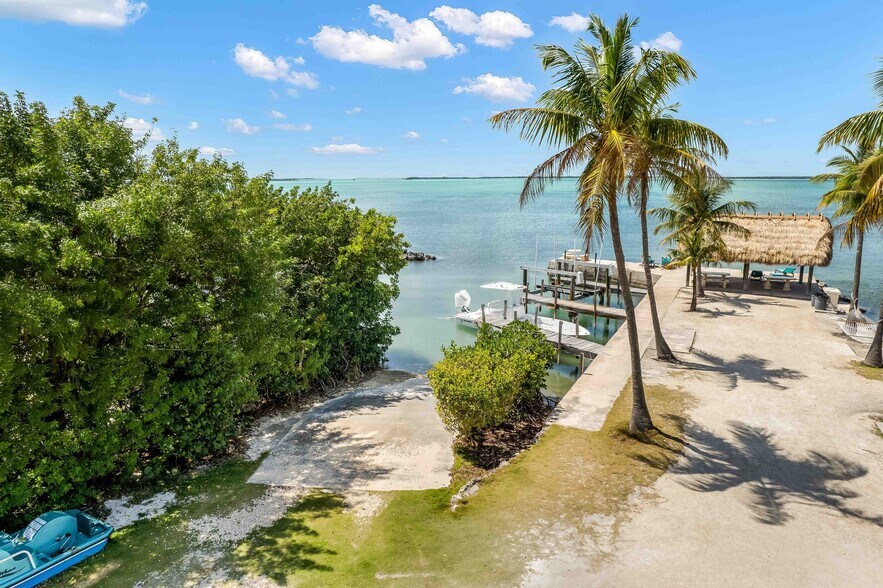 More Photos Of 97850 Overseas Hwy, Key Largo Hotel For Sale