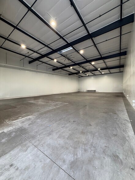 More Photos Of 701-717 E Gardena Blvd, Carson Warehouse For Sale