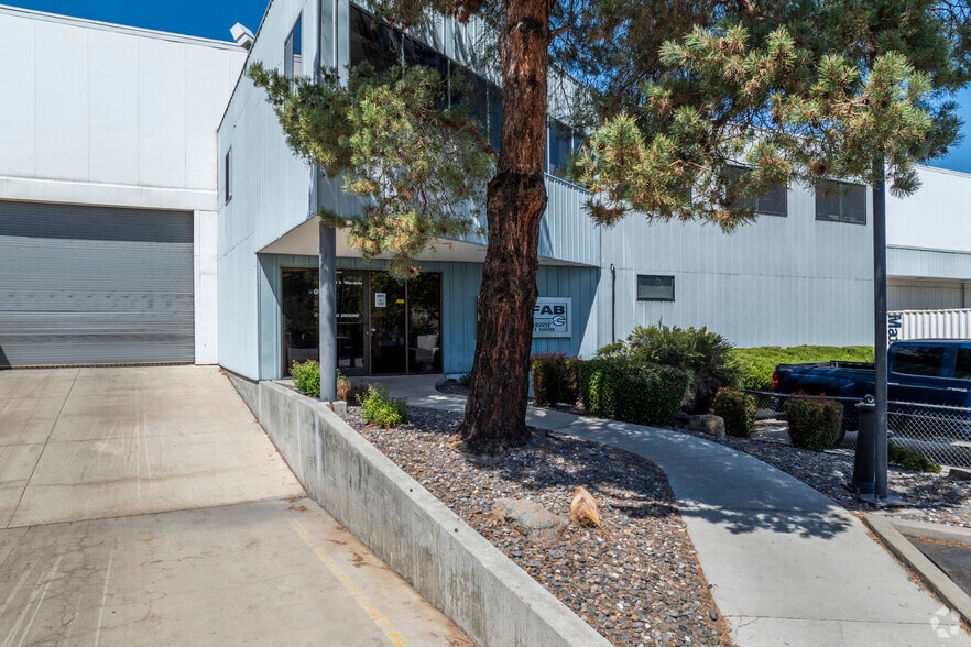 More Photos Of 685 E Glendale Ave, Sparks Distribution For Lease