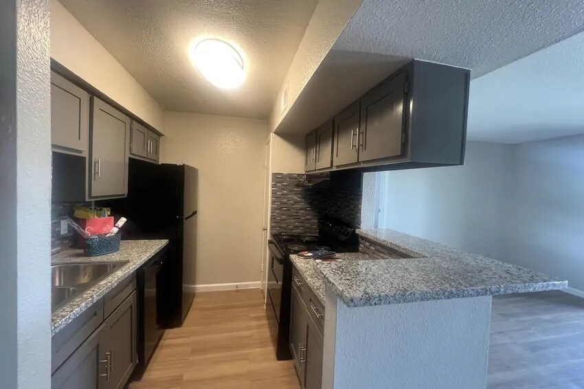 More Photos Of 9402 Synott Rd, Houston Apartments For Sale