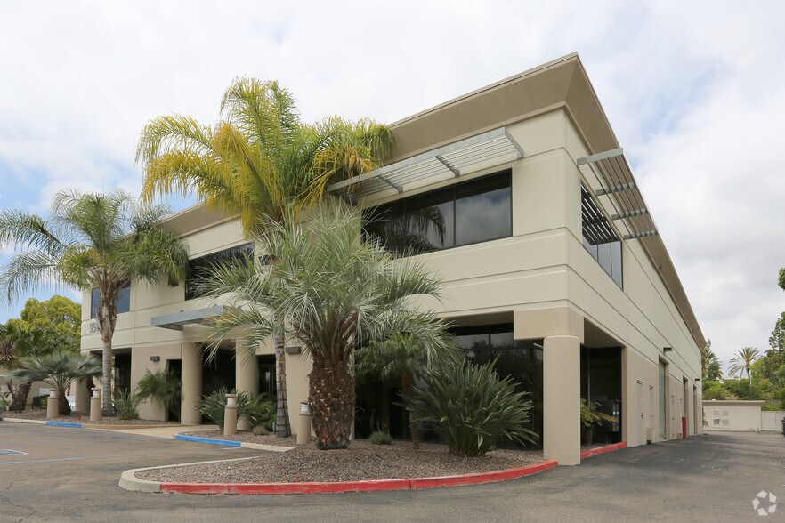 More Photos Of 9560 Waples St, San Diego Research And Development For Lease
