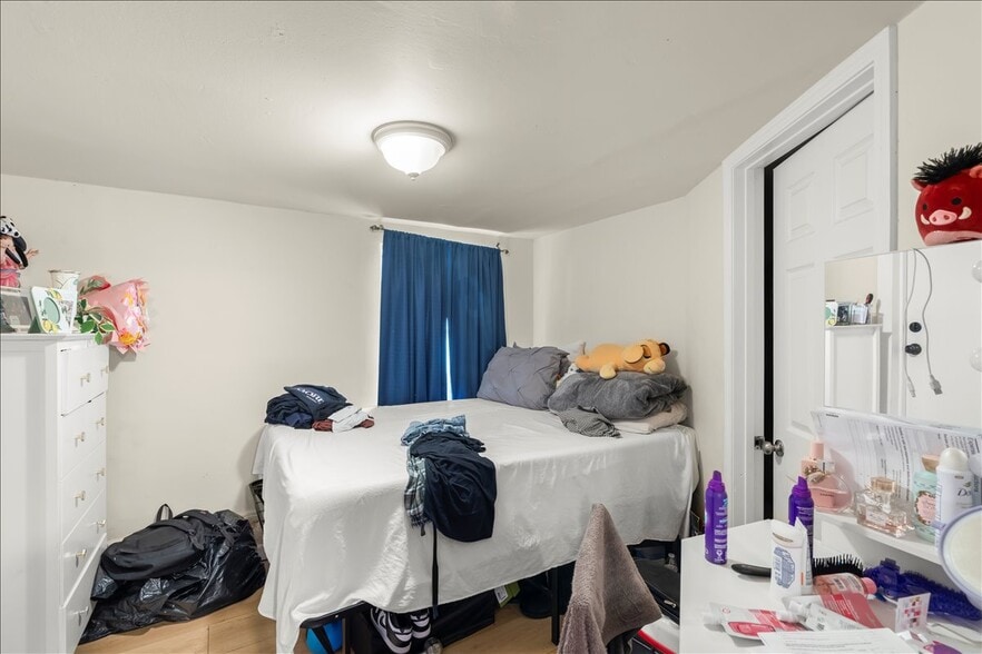 More Photos Of 4114 E 17th St, Oakland Apartments For Sale