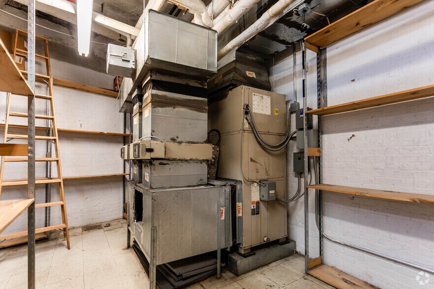 More Photos Of 2139-2159 Broadway, New York Apartments For Lease