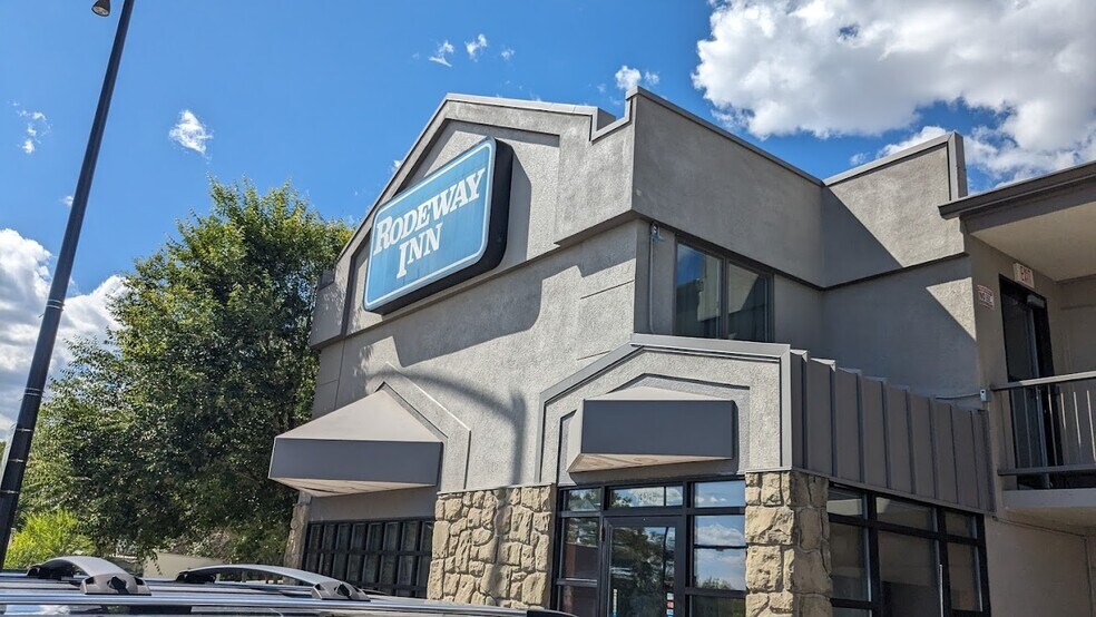 More Photos Of 1315 N 27th St, Billings Hotel For Sale