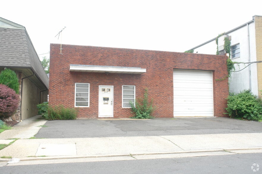 More Photos Of 205 E 11th Ave, Roselle Manufacturing For Sale