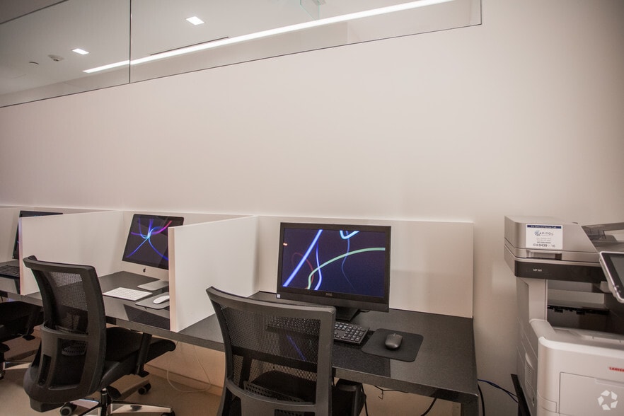 More Photos Of 1800 N Lynn St, Arlington Apartments For Lease