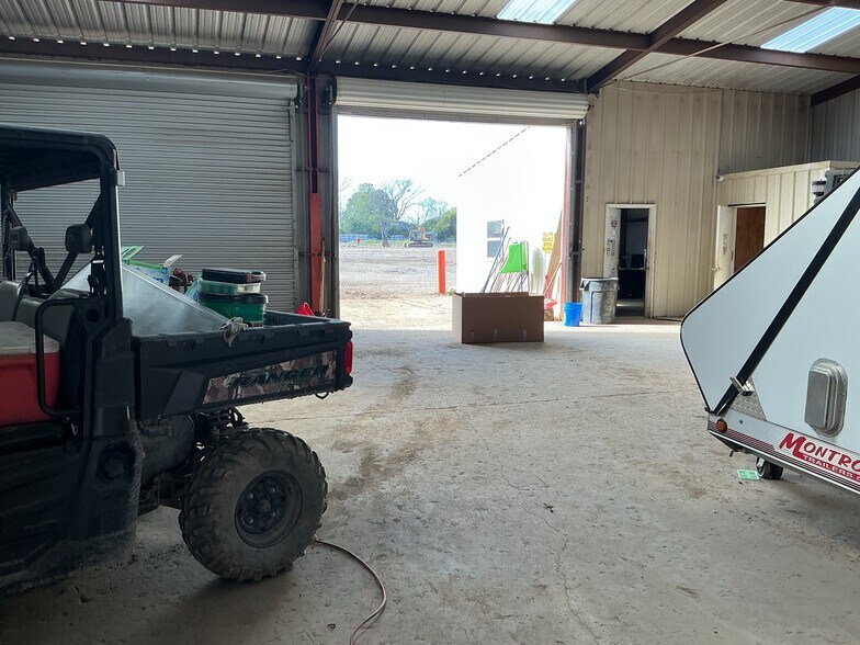 More Photos Of 3021 Hwy 190 W, Port Allen Land For Lease