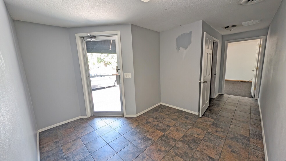 More Photos Of 126 NE 2nd Ave, Hillsboro Storefront For Sale