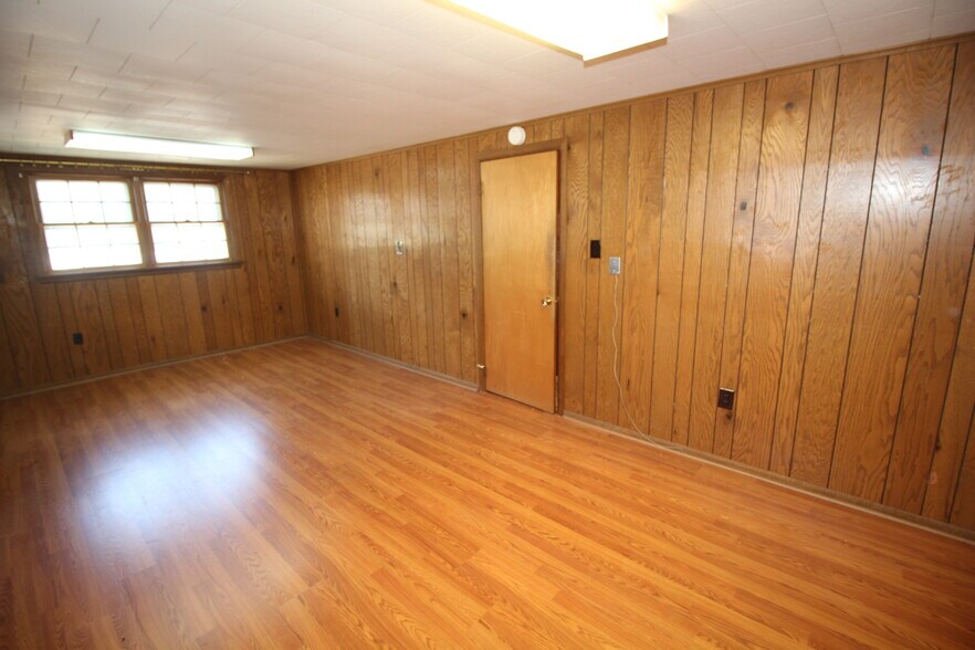 More Photos Of 213 Lacey Rd, Forked River Medical For Sale