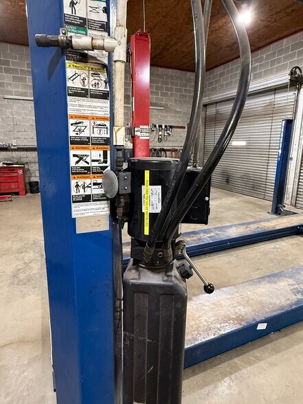 More Photos Of 69 Railroad Ave, Dora Specialty For Sale