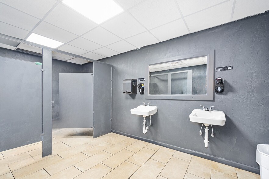 More Photos Of 790 S Atlantic Ave, Ormond Beach Restaurant For Sale