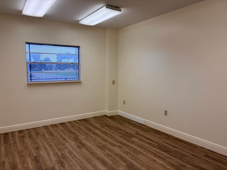More Photos Of 798 Clearlake Rd, Cocoa Industrial For Lease