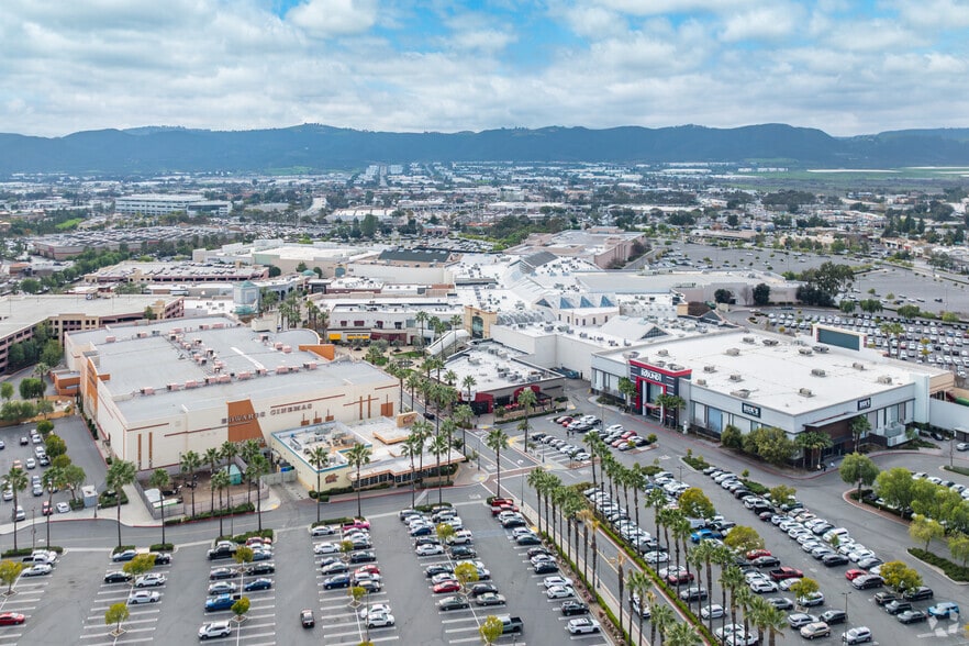 More Photos Of 40820 Winchester Rd, Temecula General Retail For Lease