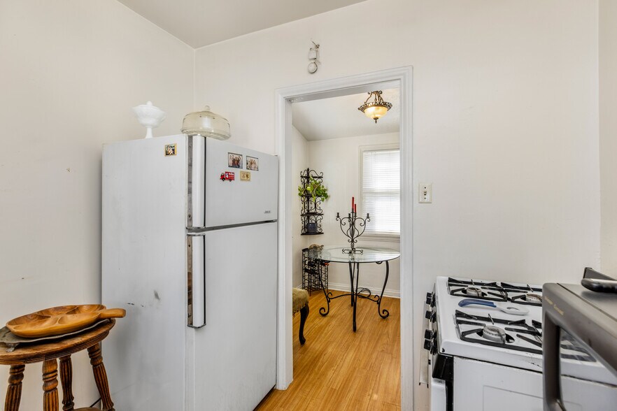 More Photos Of 1117 Mira Mar Ave, Long Beach Apartments For Sale