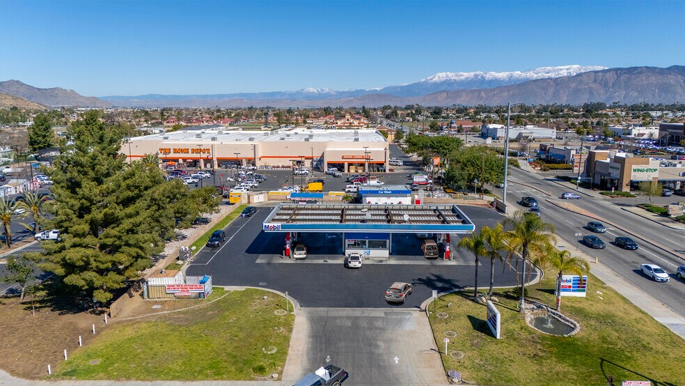 Primary Photo Of 3308 W Florida Ave, Hemet Service Station For Sale