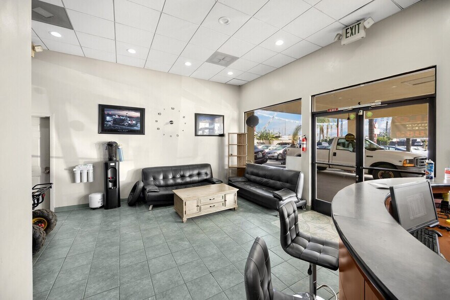 More Photos Of 11709 Long Beach Blvd, Lynwood Auto Dealership For Sale