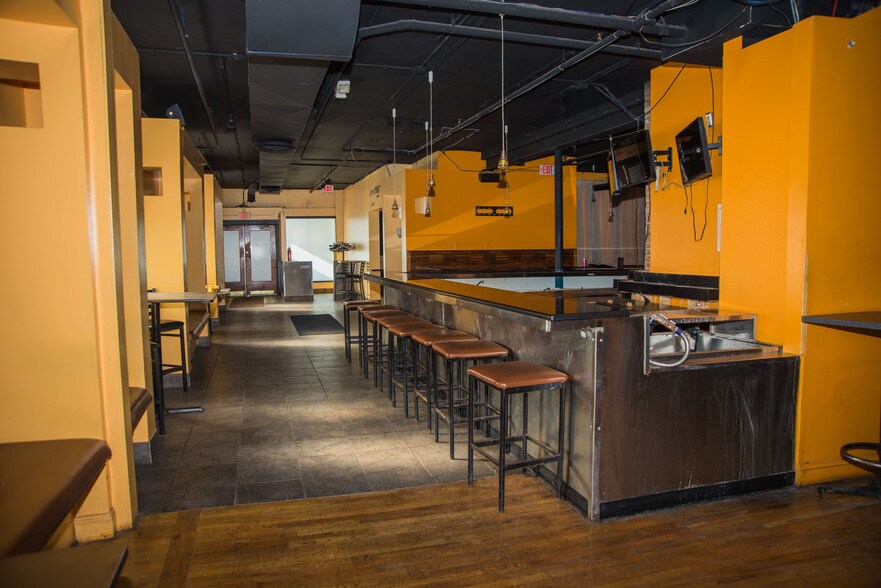 More Photos Of 2-4 N Saginaw St, Pontiac Storefront Retail Residential For Sale
