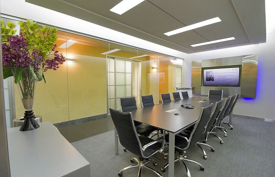 More Photos Of 31 W 34th St, New York Coworking Space