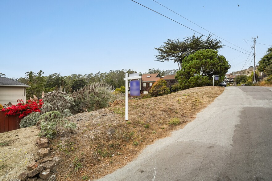 More Photos Of 00 Avenue Granada, El Granada Land For Sale