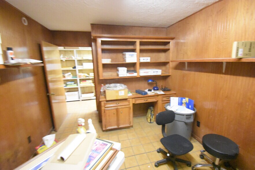 More Photos Of 630 Kentucky St, South Houston Office For Sale