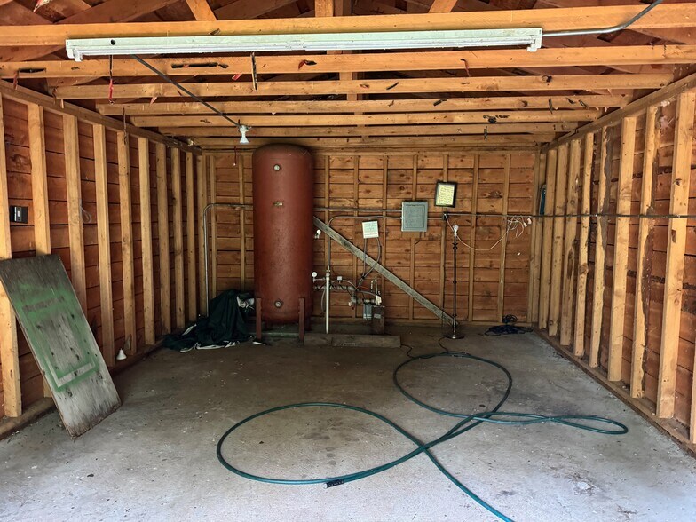 More Photos Of 295534 US Highway 101, Quilcene Flex For Sale